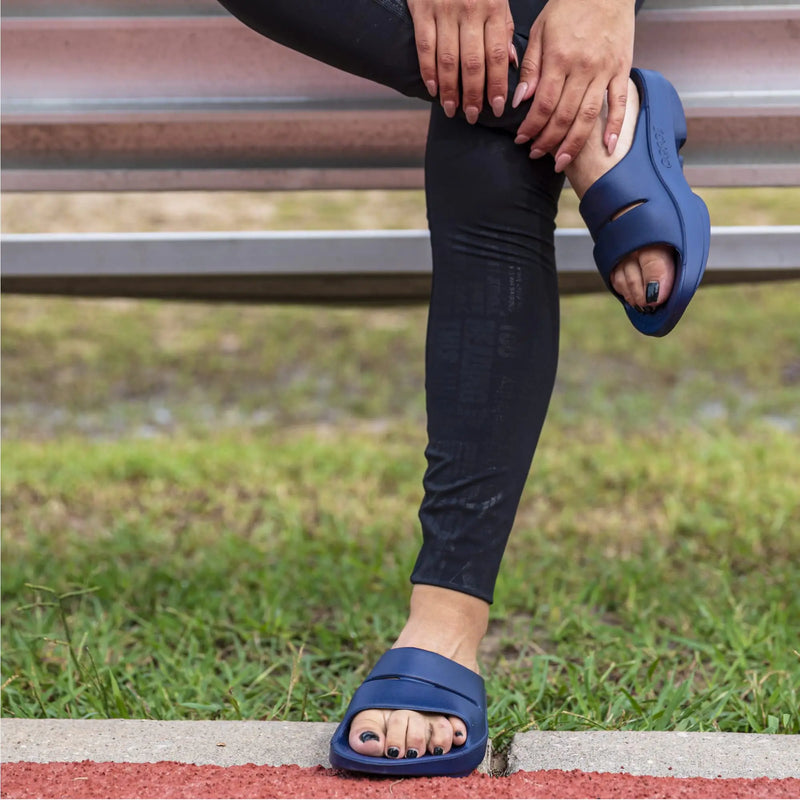 OOFOS OOahh Slide - Lightweight Recovery Footwear - Reduces Stress on Feet, Joints & Back - Machine Washable 15 Navy